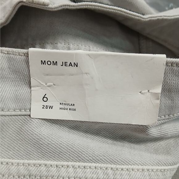 American Eagle Mom Jeans Size 6 Gray Destroyed Deconstructed Denim High Rise - Picture 7 of 11